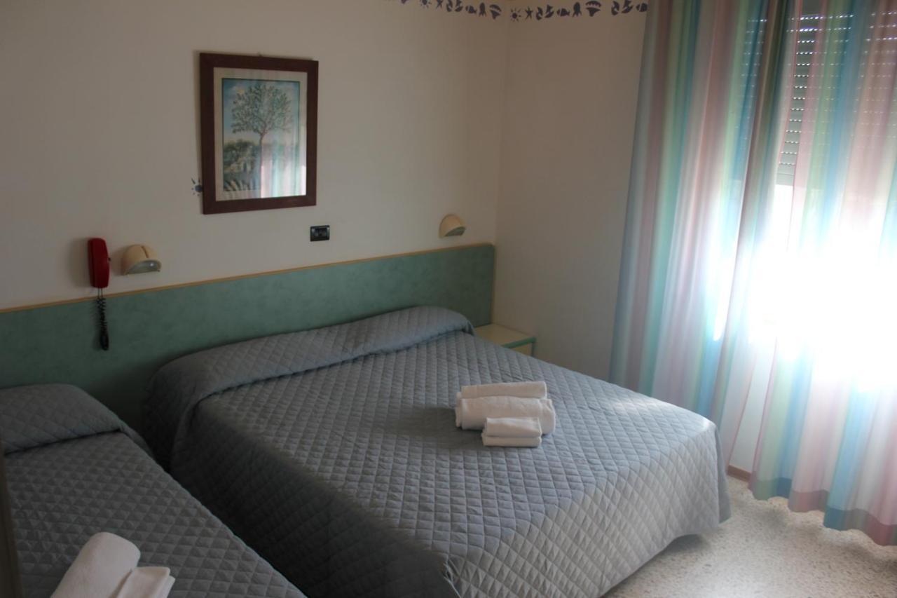 Hotel Sidney Bellaria-Igea Marina Exterior foto