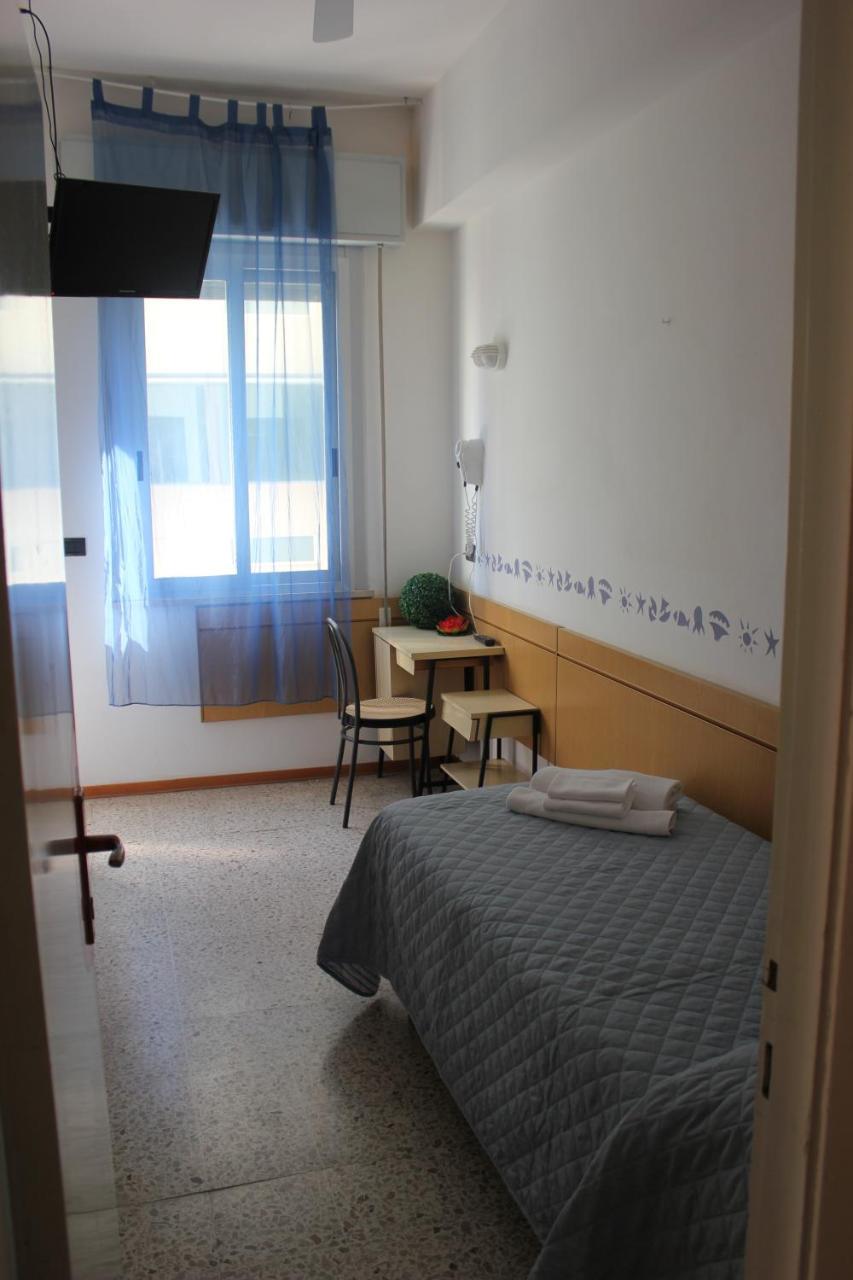 Hotel Sidney Bellaria-Igea Marina Exterior foto