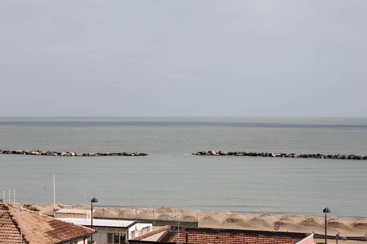 Hotel Sidney Bellaria-Igea Marina Exterior foto